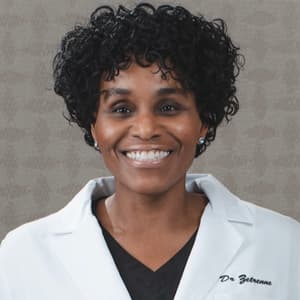 Dr. Eleonore Zetrenne